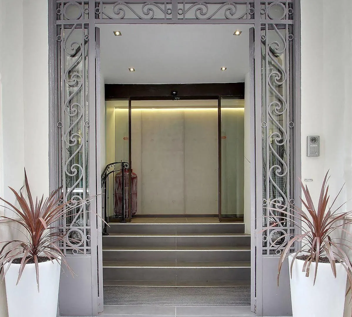 Alhambra Hotel